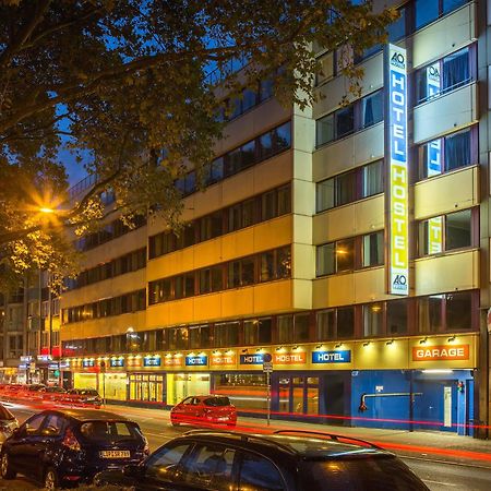 A&O Duesseldorf Hauptbahnhof Hotel Exterior photo