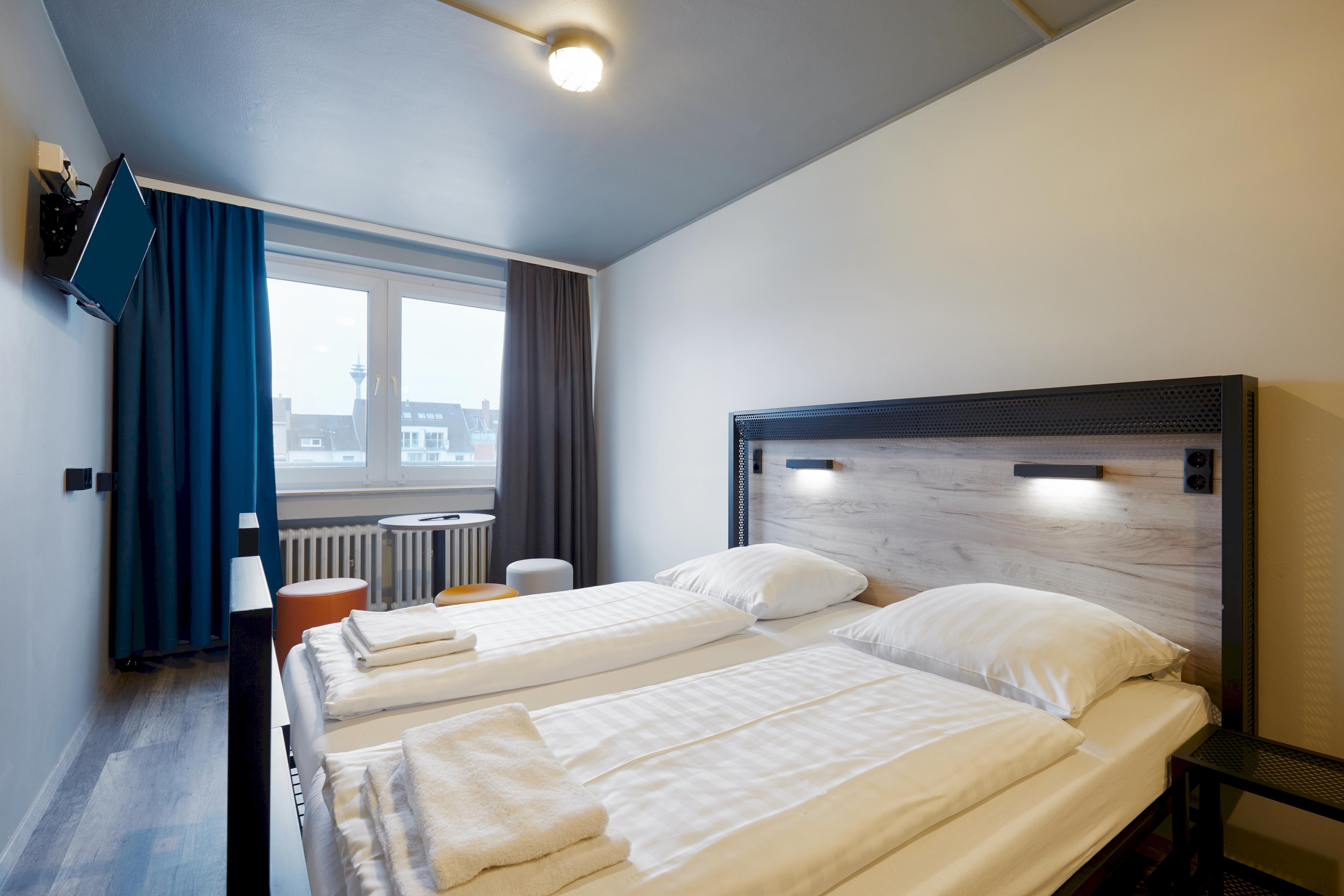 A&O Duesseldorf Hauptbahnhof Hotel Exterior photo