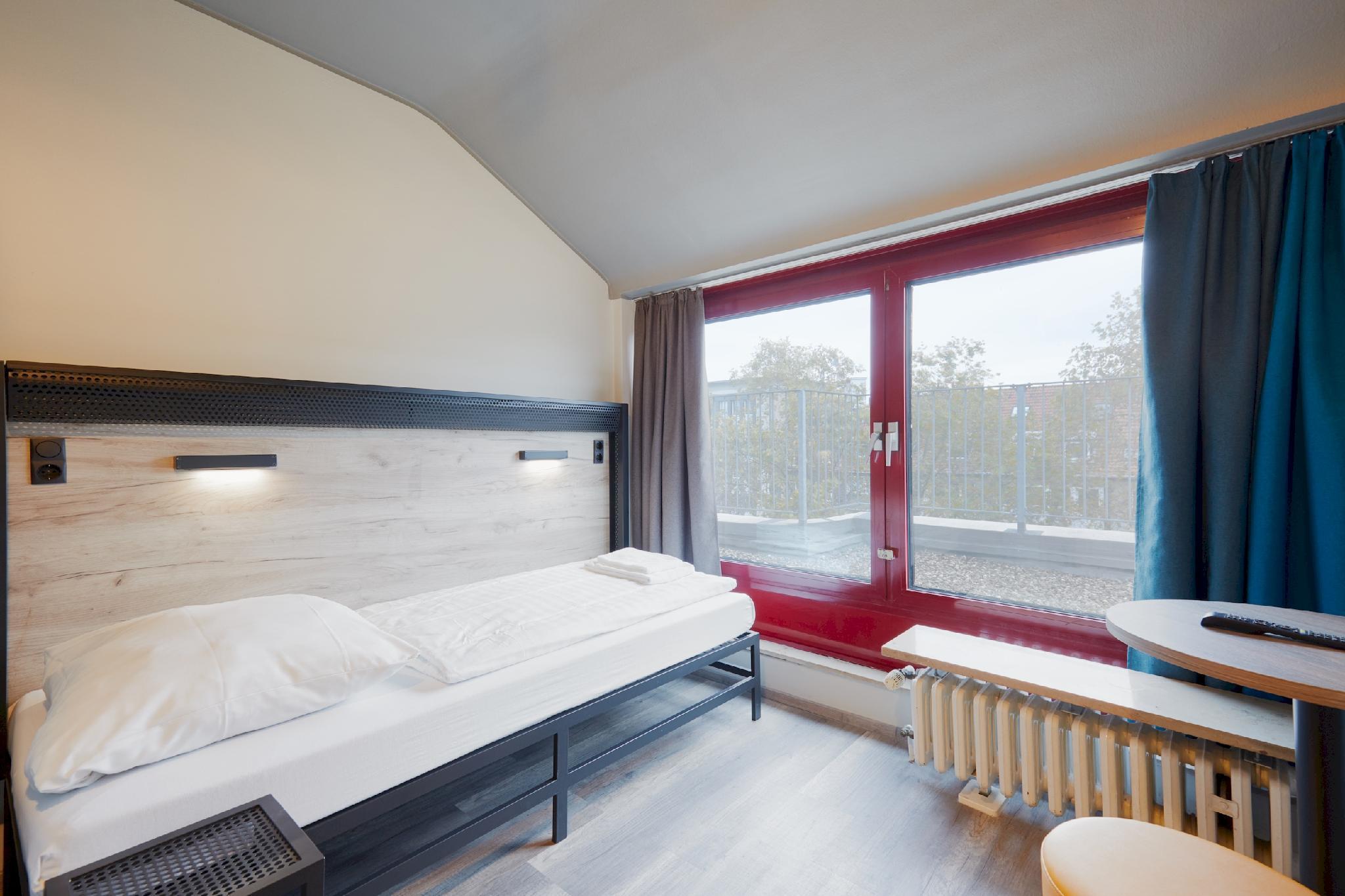 A&O Duesseldorf Hauptbahnhof Hotel Exterior photo