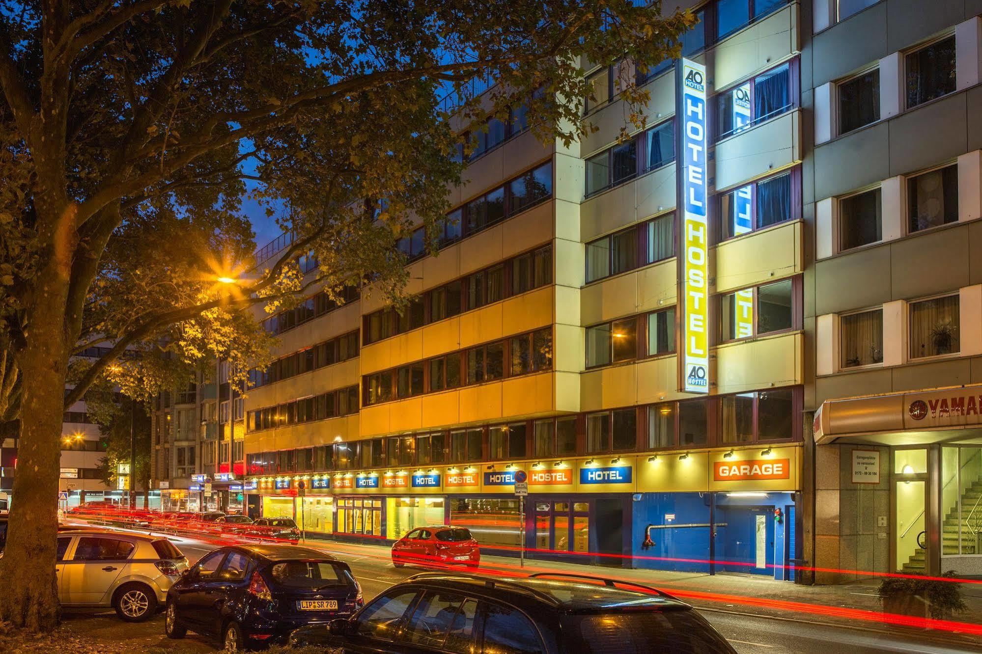 A&O Duesseldorf Hauptbahnhof Hotel Exterior photo